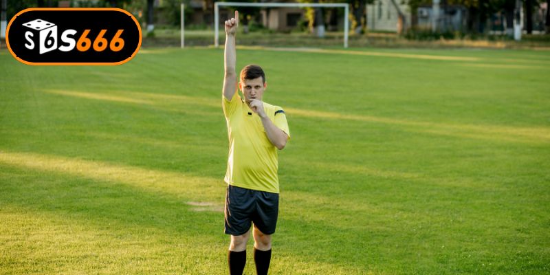 Chiến thuật nhận diện tình huống vi phạm trên sân